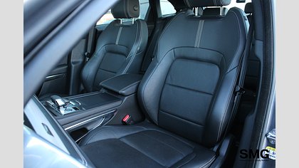 F-Pace 10