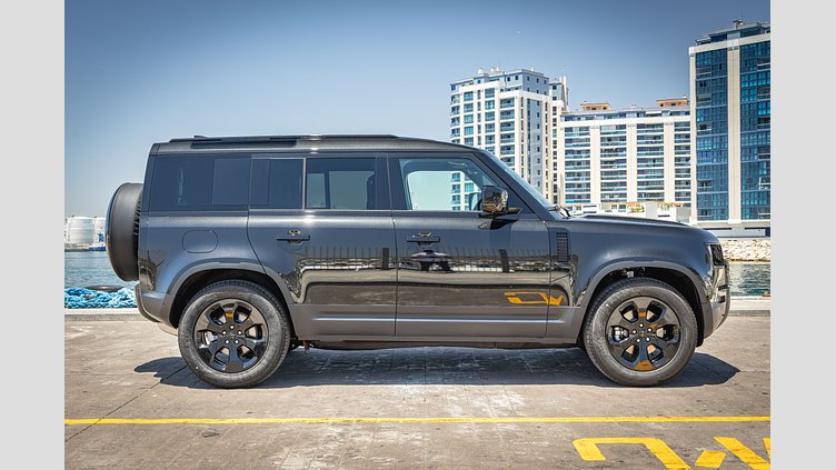 2026 New Land Rover Defender 130 Santorini Black AWD / 4WD 3.0 S 200PS