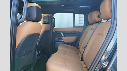 Defender 110 4