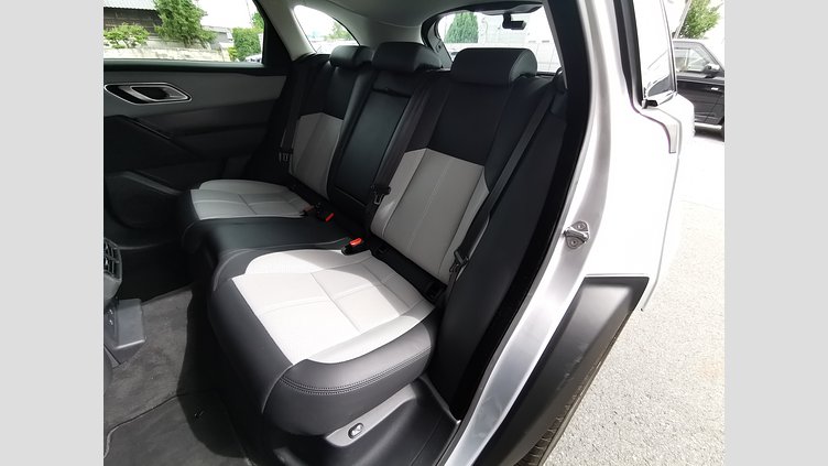 2024 認定中古車 Land Rover Range Rover Velar ハクバシルバー P400eプラグインハイブリッド（ガソリン） Dynamic HSE