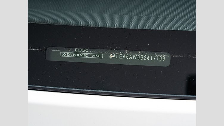 2025 認定中古車 Land Rover Defender 90 フジホワイト D350 ディーゼルマイルドハイブリッド X-Dynamic HSE