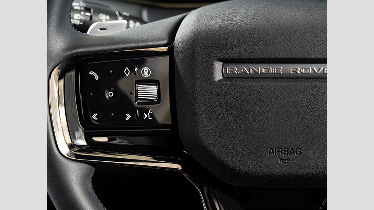 2024 認定中古車 Land Rover Range Rover Evoque サントリーニブラック D200マイルドハイブリッド（ディーゼル） Standard Wheelbase S
