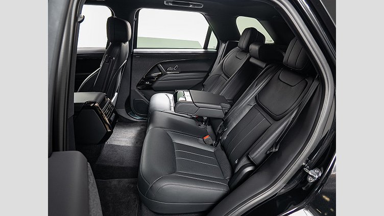 2025 認定中古車 Land Rover Range Rover Sport サントリーニブラック P550eプラグインハイブリッド（ガソリン） スタンダードホイールベース Dynamic SE