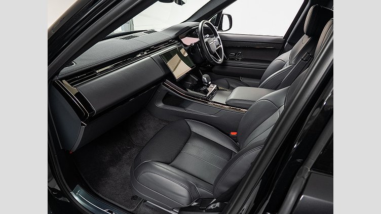 2025 認定中古車 Land Rover Range Rover Sport サントリーニブラック P550eプラグインハイブリッド（ガソリン） スタンダードホイールベース Dynamic SE