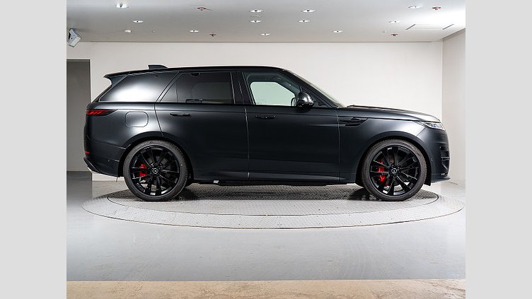 2025 認定中古車 Land Rover Range Rover Sport サントリーニブラック P550eプラグインハイブリッド（ガソリン） スタンダードホイールベース Dynamic SE