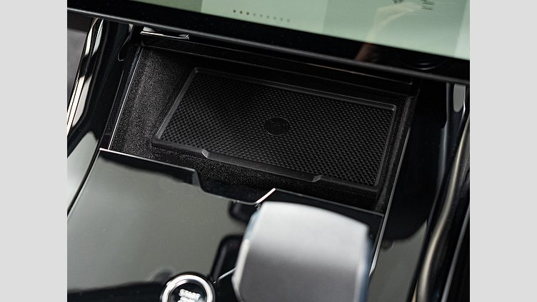 2025 認定中古車 Land Rover Range Rover Sport サントリーニブラック P550eプラグインハイブリッド（ガソリン） スタンダードホイールベース Dynamic SE