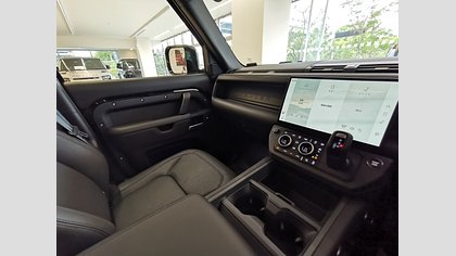 Defender 110 44