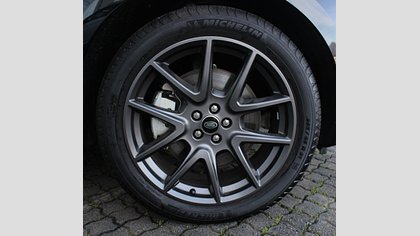 Range Rover Velar 5
