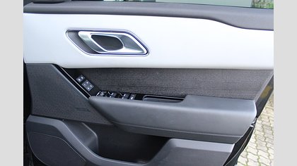 Range Rover Velar 11