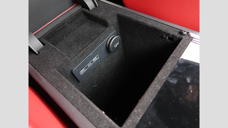 2016 認定中古車 Jaguar XF Santorini Black 3.0L ガソリン S