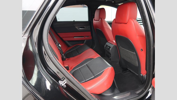 2016 認定中古車 Jaguar XF Santorini Black 3.0L ガソリン S