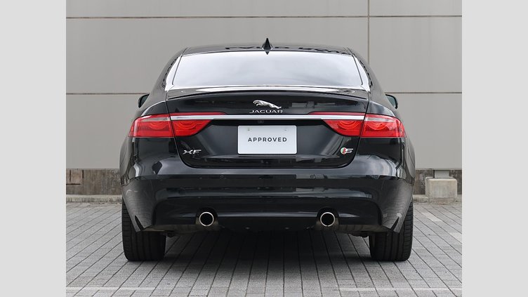 2016 認定中古車 Jaguar XF Santorini Black 3.0L ガソリン S