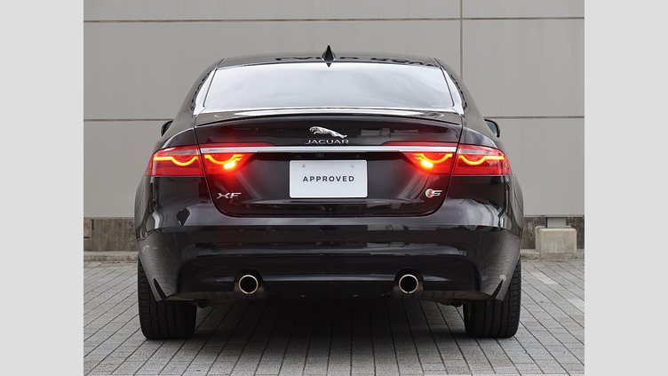 2016 認定中古車 Jaguar XF Santorini Black 3.0L ガソリン S