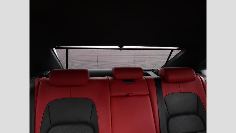 2016 認定中古車 Jaguar XF Santorini Black 3.0L ガソリン S
