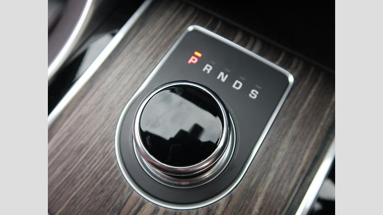 2016 認定中古車 Jaguar XF Santorini Black 3.0L ガソリン S