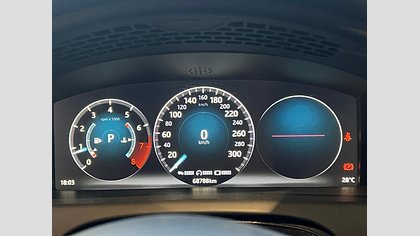 XJ 40