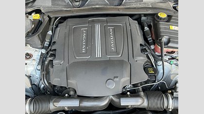 XJ 30