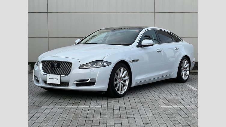 2016 認定中古車 Jaguar XJ Yulong White 3.0 litre V6 ガソリン PREMIUM LUXURY