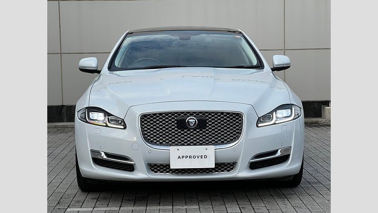 2016 認定中古車 Jaguar XJ Yulong White 3.0 litre V6 ガソリン PREMIUM LUXURY