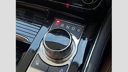 XJ 64