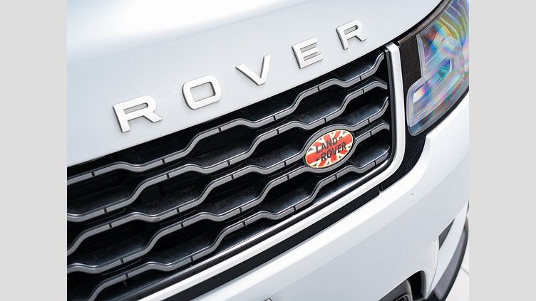 2022 認定中古車 Land Rover Range Rover Sport ユーロンホワイト INGENIUM 3.0L 6気筒ディーゼル MHEV 300PS HSE 3.0L MHEV
