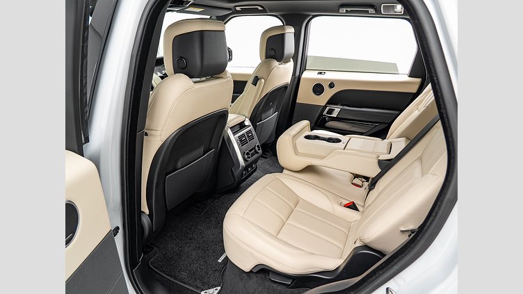 2022 認定中古車 Land Rover Range Rover Sport ユーロンホワイト INGENIUM 3.0L 6気筒ディーゼル MHEV 300PS HSE 3.0L MHEV