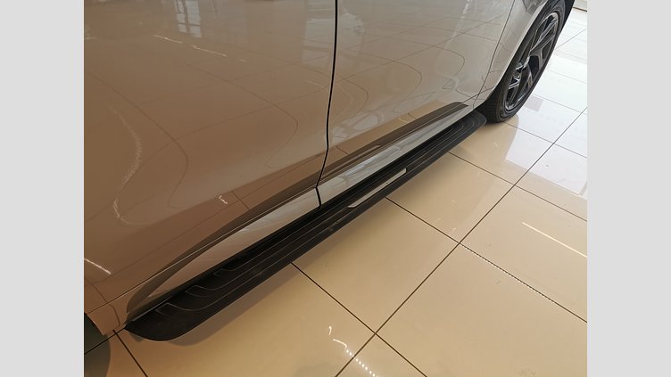 2023 認定中古車 Land Rover Range Rover Sport ランタオブロンズ 3.0リッター6気筒300PSターボチャージドディーゼルMHEV（オートマチック） DYNAMIC HSE