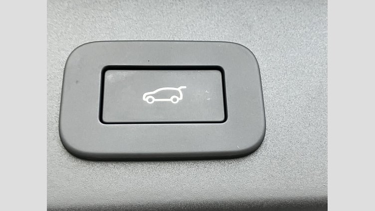2025 認定中古車 Land Rover Range Rover Evoque オストゥーニパールホワイト プラグインハイブリッド（ガソリン） SWB DYNAMIC SE