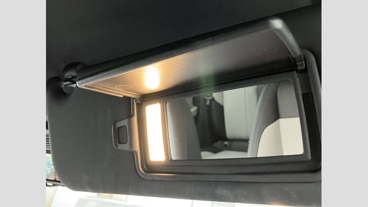 2025 認定中古車 Land Rover Range Rover Evoque オストゥーニパールホワイト プラグインハイブリッド（ガソリン） SWB DYNAMIC SE