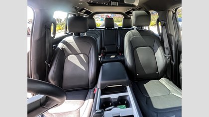 Defender 110 9