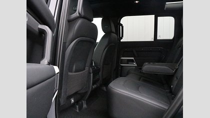 Defender 110 5