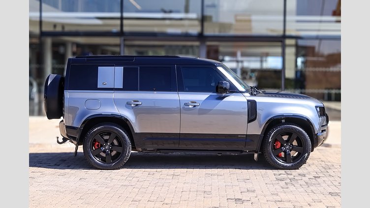 2022 Approved Land Rover Defender 110 Silicon Silver AWD D300 X
