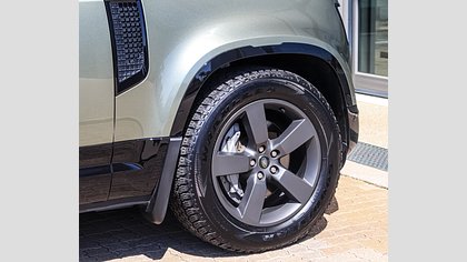 Defender 110 5