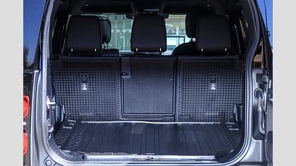Defender 110 6