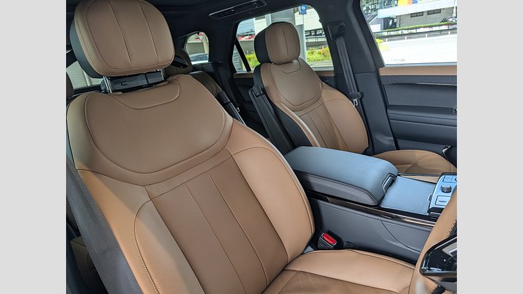 2023 認定中古車 Land Rover Range Rover Sport フジホワイト 3.0リッター6気筒300PSターボチャージドディーゼルMHEV（オートマチック） AUTOBIOGRAPHY