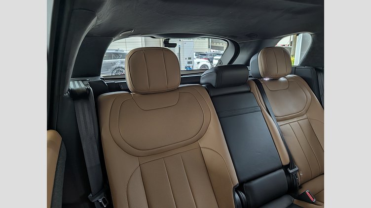 2023 認定中古車 Land Rover Range Rover Sport フジホワイト 3.0リッター6気筒300PSターボチャージドディーゼルMHEV（オートマチック） AUTOBIOGRAPHY