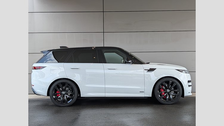 2023 認定中古車 Land Rover Range Rover Sport フジホワイト 3.0リッター6気筒300PSターボチャージドディーゼルMHEV（オートマチック） AUTOBIOGRAPHY