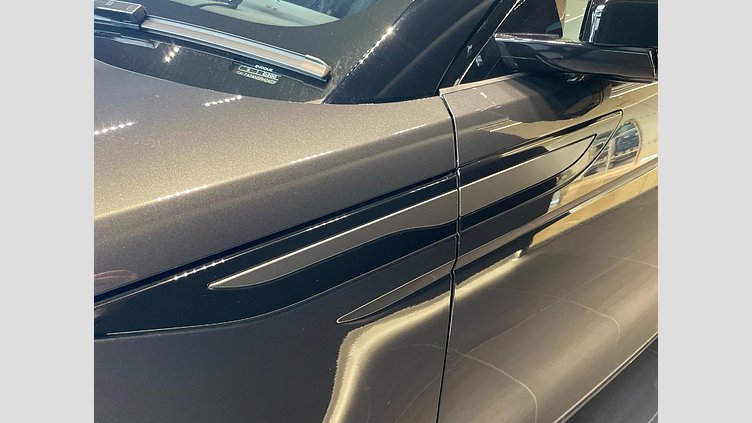 2023 認定中古車 Land Rover Range Rover Evoque カルパチアングレイ D200マイルドハイブリッド（ディーゼル） スタンダードホイールベース S