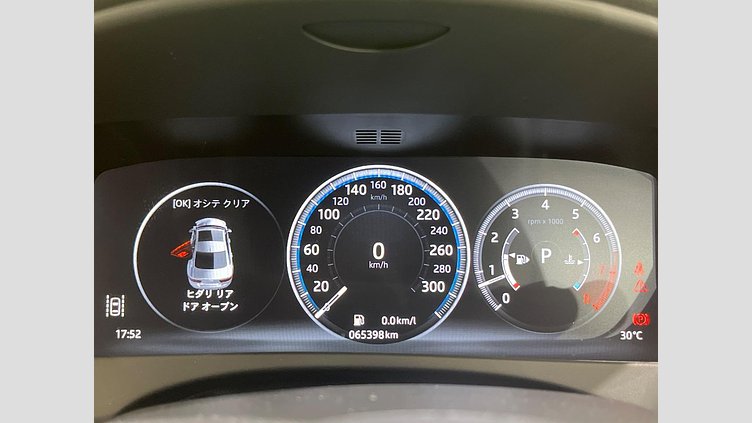 2017 認定中古車 Jaguar XE Fuji White ガソリン ＳＥ