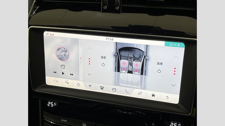 2017 認定中古車 Jaguar XE Fuji White ガソリン ＳＥ