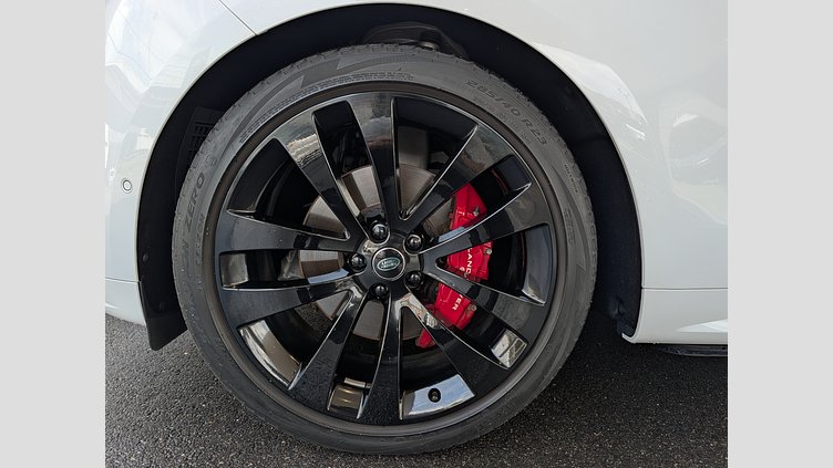 2023 認定中古車 Land Rover Range Rover Sport フジホワイト 3.0リッター6気筒300PSターボチャージドディーゼルMHEV（オートマチック） AUTOBIOGRAPHY