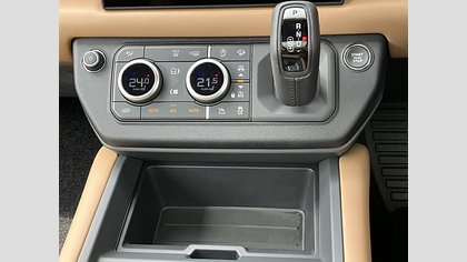 Defender 90 24