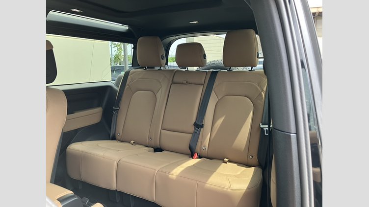 2025 認定中古車 Land Rover Defender 90 サントリーニブラック D350 ディーゼルマイルドハイブリッド X-Dynamic HSE