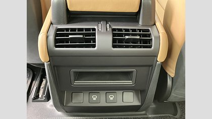 Defender 90 29