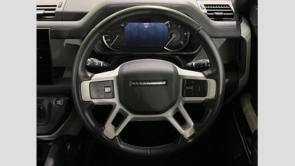 Defender 110 49