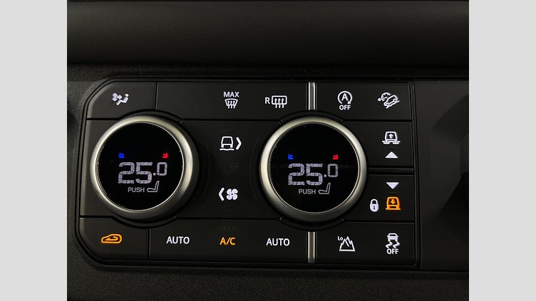 2023 認定中古車 Land Rover Defender 110 カルパチアングレイ D300 AWD（AT） X-DYNAMIC HSE