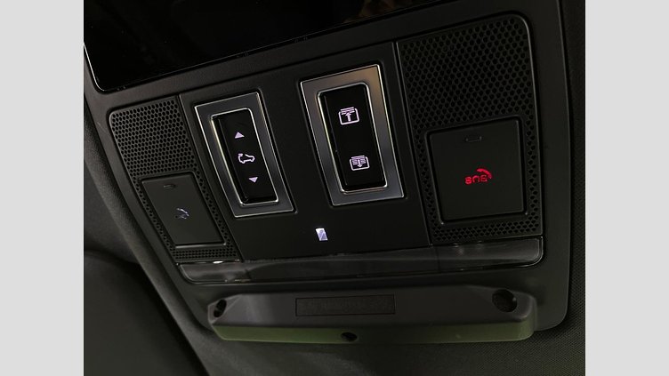 2023 認定中古車 Land Rover Defender 110 カルパチアングレイ D300 AWD（AT） X-DYNAMIC HSE