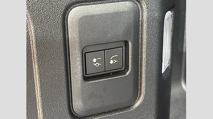 Defender 110 38