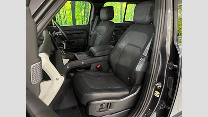 Defender 110 14