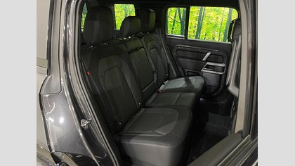 Defender 110 12